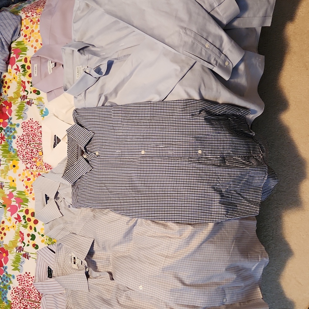7 Men's Dress Shirts size 16 1/2. Great Shape.